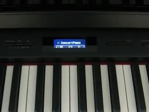 roland HP 508 piano display