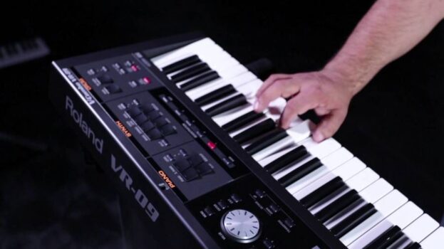 Roland VR-09 Review