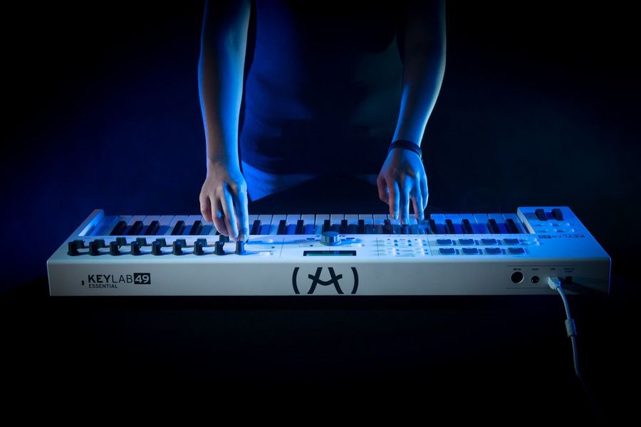 Arturia KeyLab Essential 49 Review achterkant