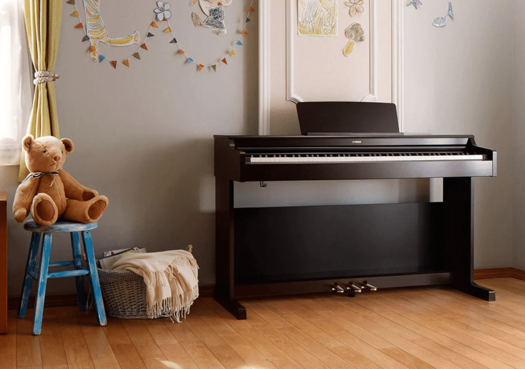 Yamaha YDP-165 huiskamer piano